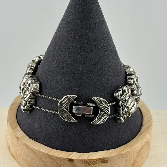 Silver Toned Metal Elephant Bracelet - Picture 4 of 6